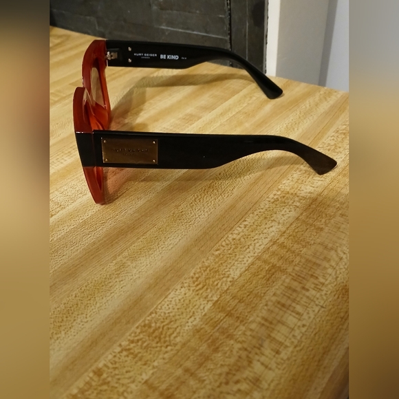 Kurt Geiger NWT Sunglasses With Soft Eye Case - Picture 2 of 8